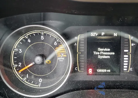 2017 Jeep Cherokee Latitude z USA, uszkodzony, nr VIN 1C4PJMCB2HW637478